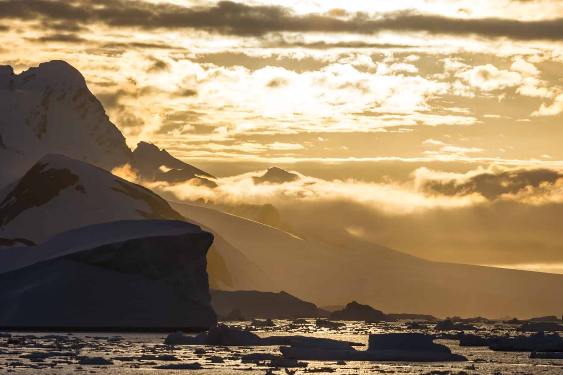 Amazing Antarctic Sunset